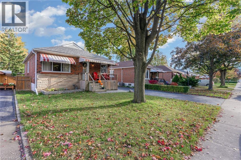 55 E 44th St, Hamilton, ON L8T 3G8