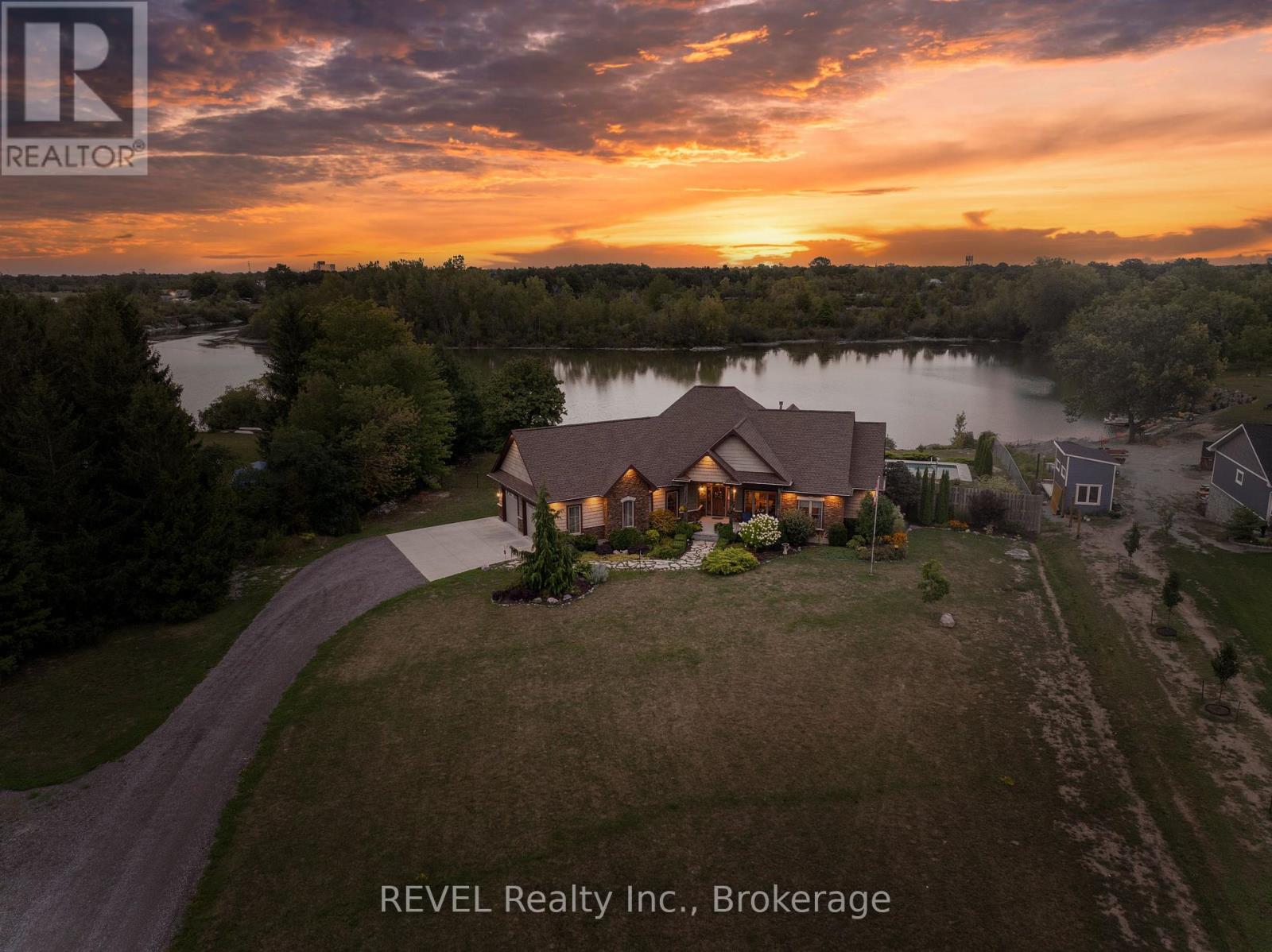 10149 Cement Rd, Wainfleet, ON L3K 5V4