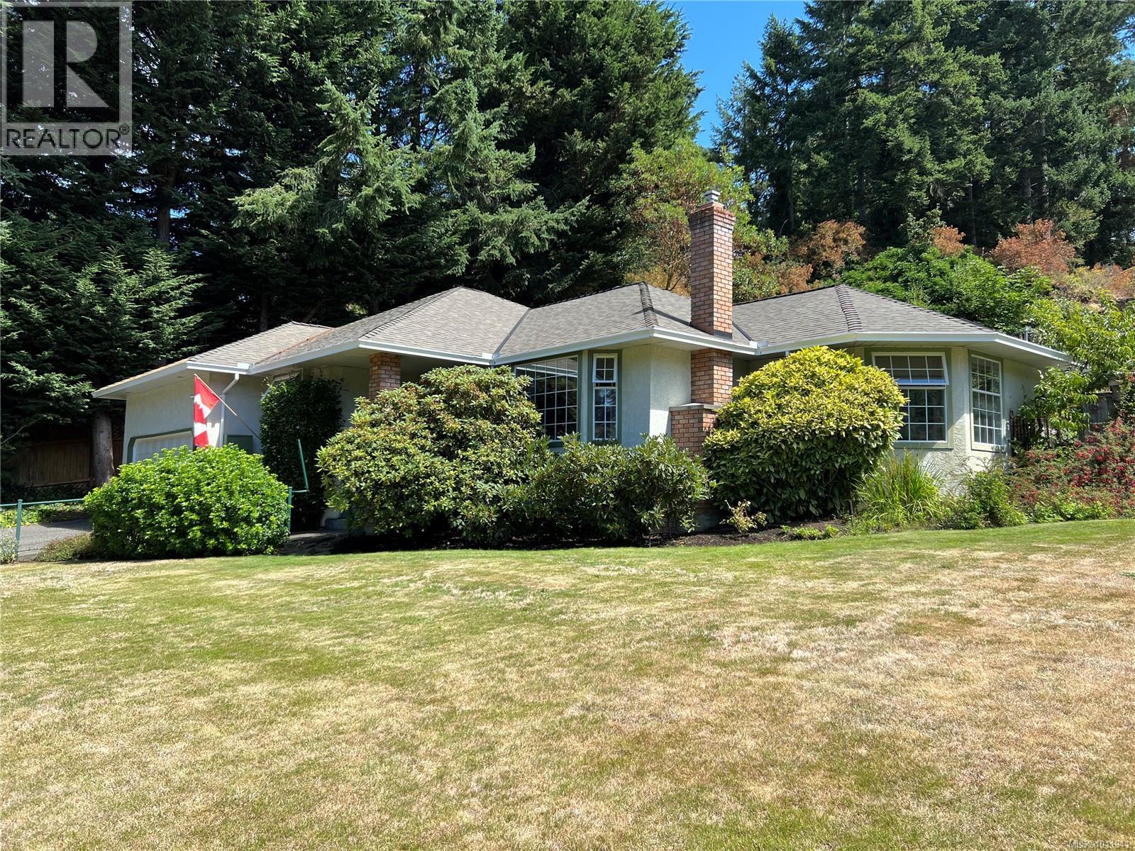 10915 Prentice Pl, North Saanich, BC V8L 5H7