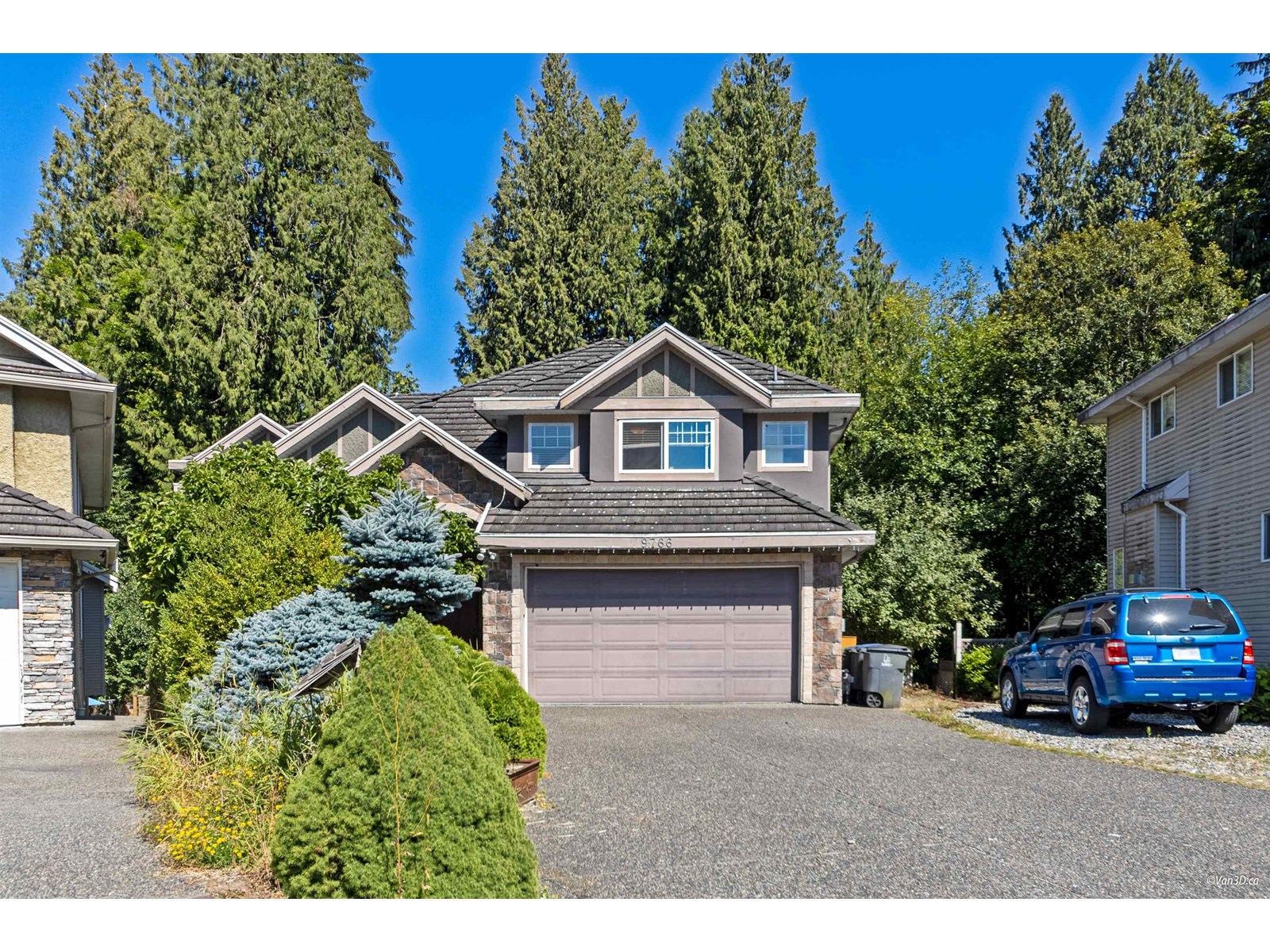 160 Street Unit 9766 #a, Surrey, BC V4N 5M1