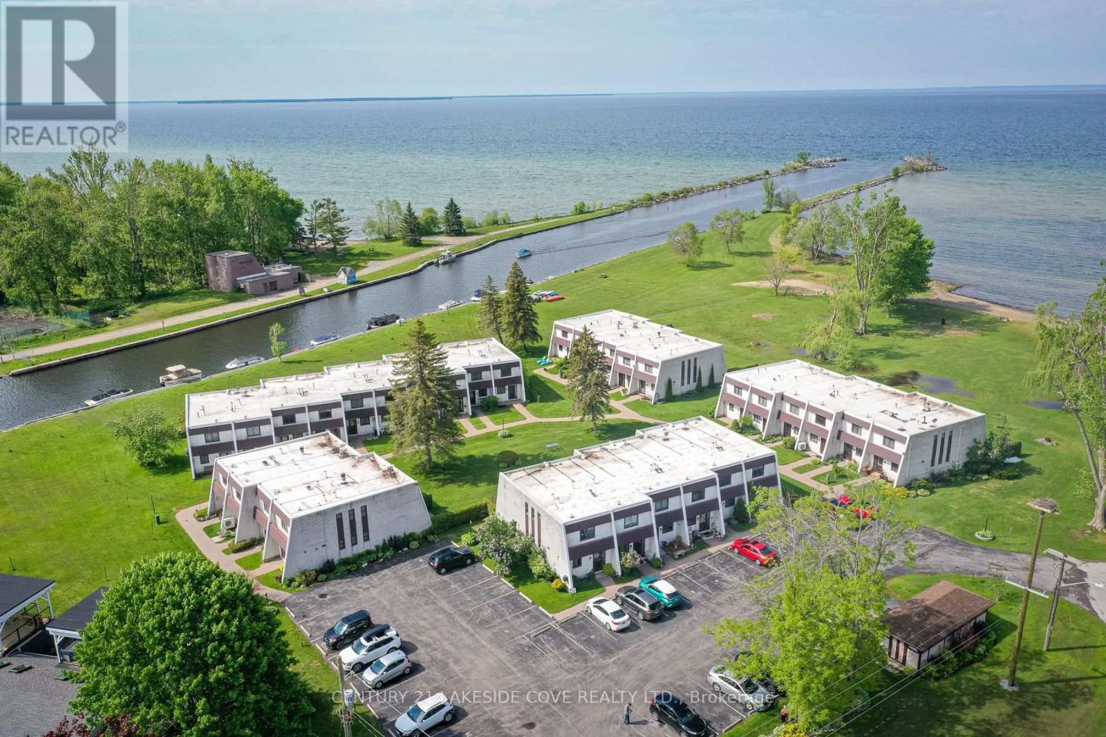 1 Paradise Boulevard #27, Ramara, ON L0K 1B0