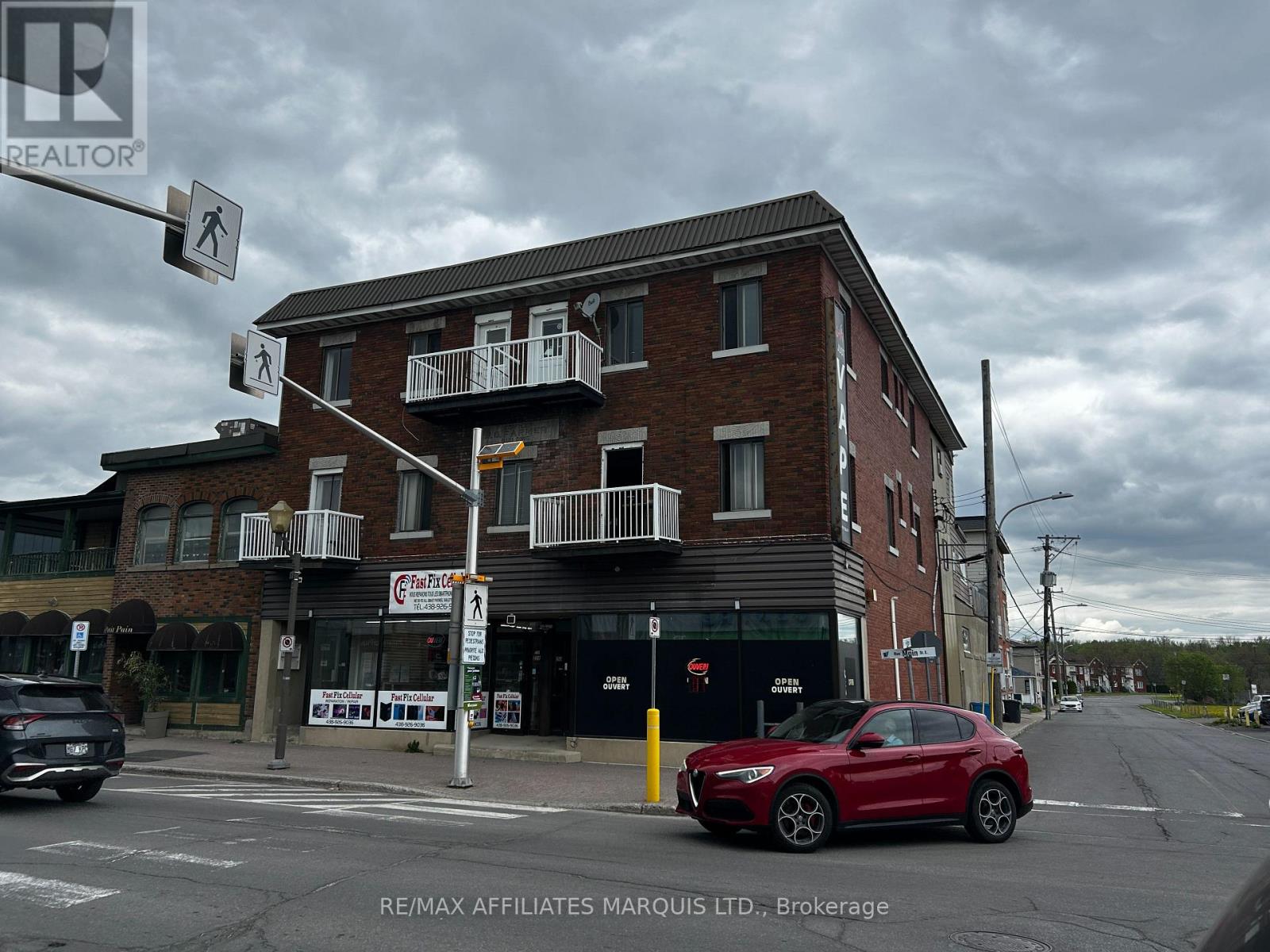 253 Main St St E, Hawkesbury, ON K6A 1A1