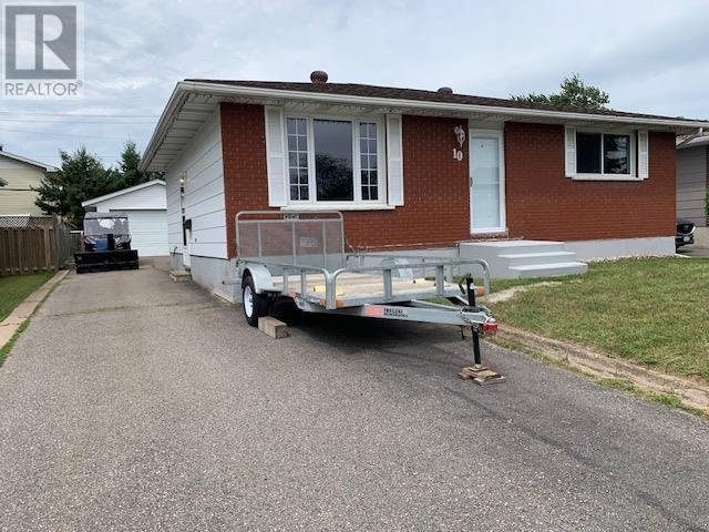 10 Ashgrove Ave, Sault Ste. Marie, ON P6A 4X2
