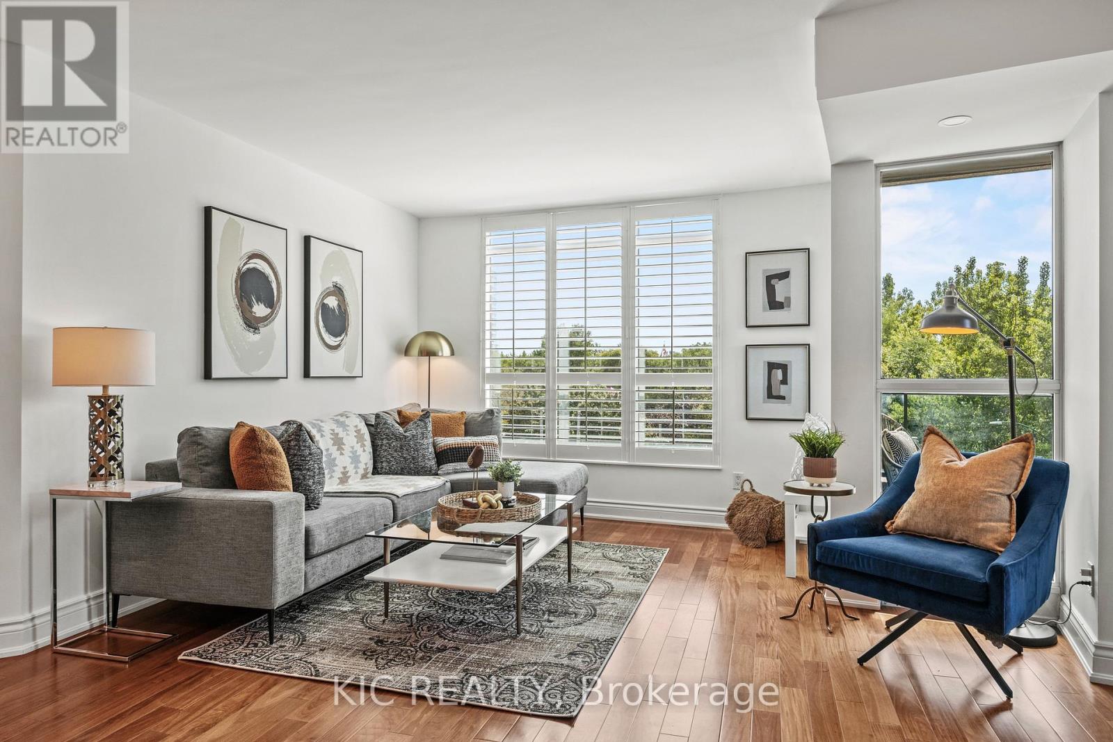 409 219 Fort York Blvd, Toronto, ON M5V 1B1