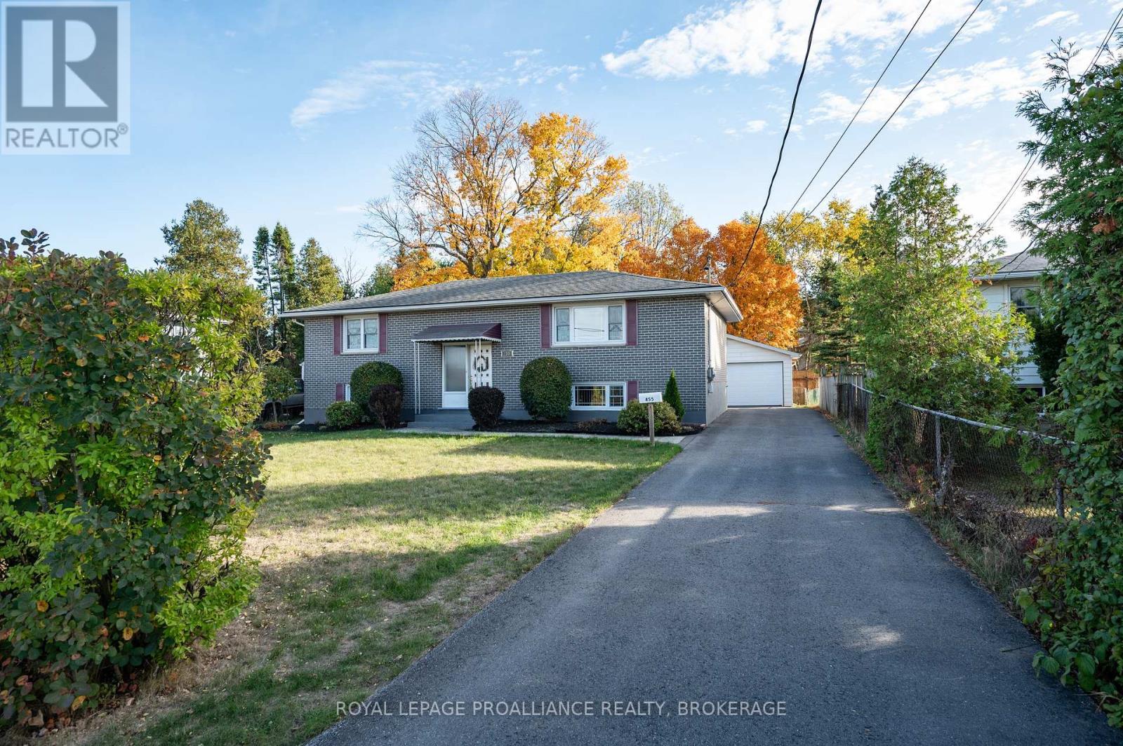 855 Woodbine Rd, Kingston North Of Taylor-kidd Blvd, ON K7P 2X3