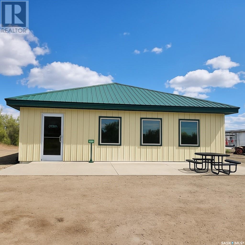 21 Highway N Unit 115, Leader, SK S0N 1H0