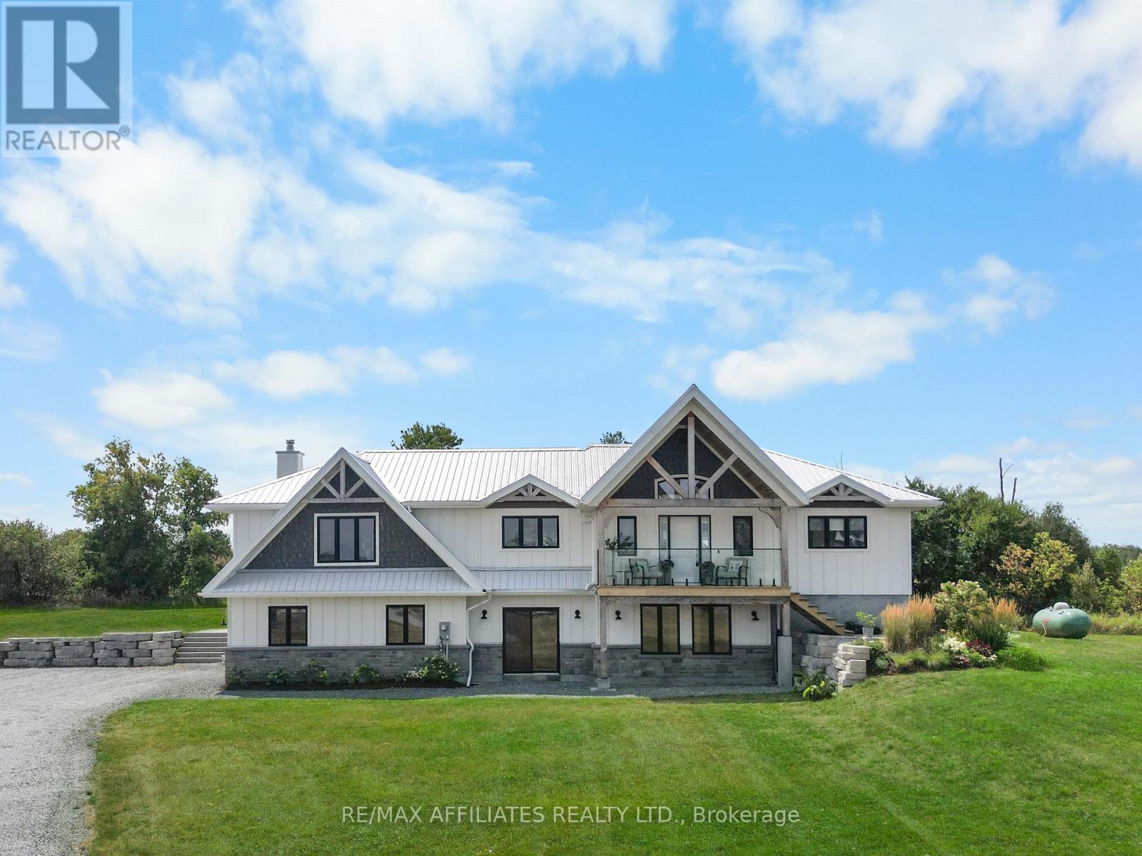 205 Westar Farm Way, Ottawa, ON K0A 1B0