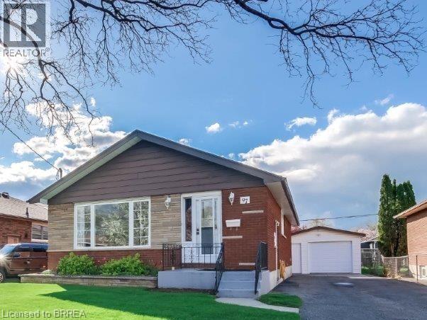 97 Seventh Ave, Brantford, ON N3S 1B7
