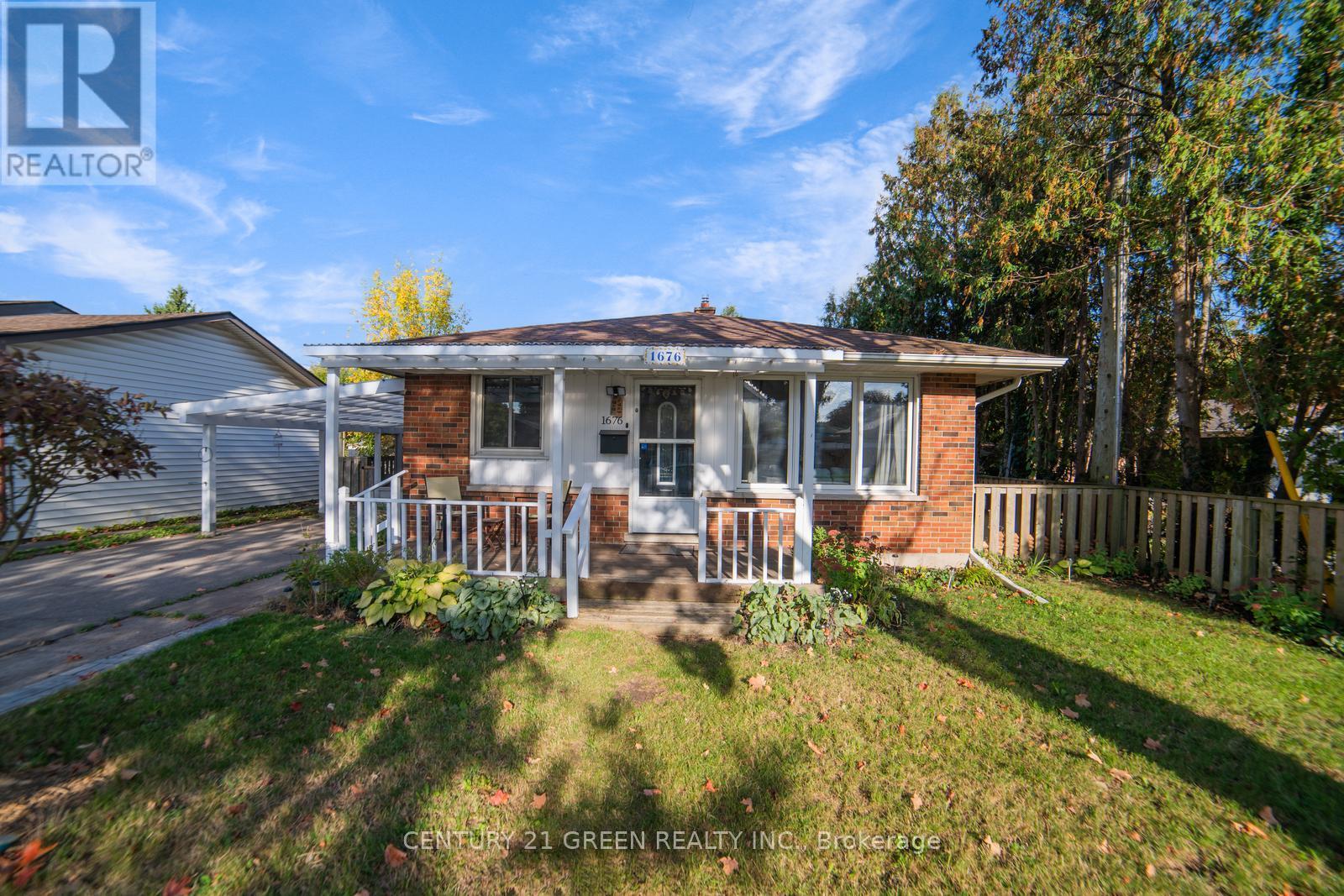 1676 Holley Cres, Cambridge, ON N3H 2S5