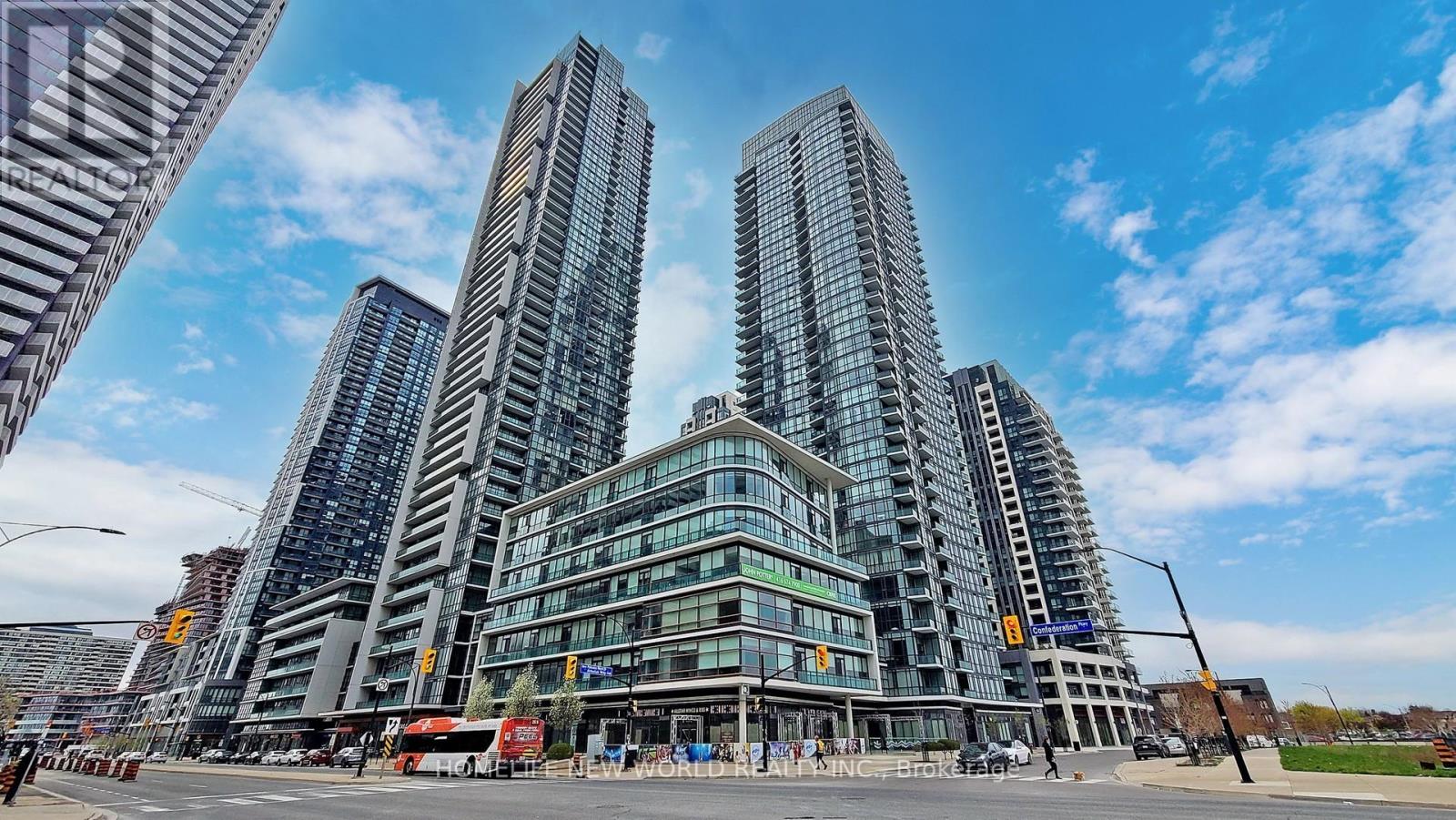 2402 4070 Confederation Pkwy, Mississauga, ON L5B 0E9