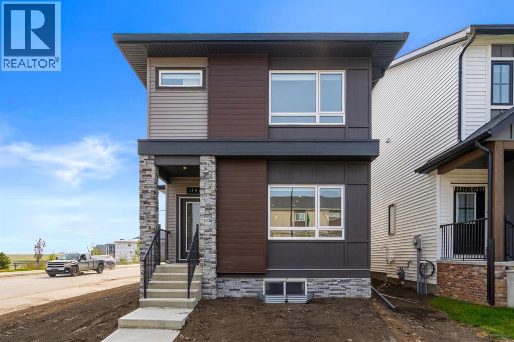 114 Lewiston Way NE, Calgary, AB T3P 2H8