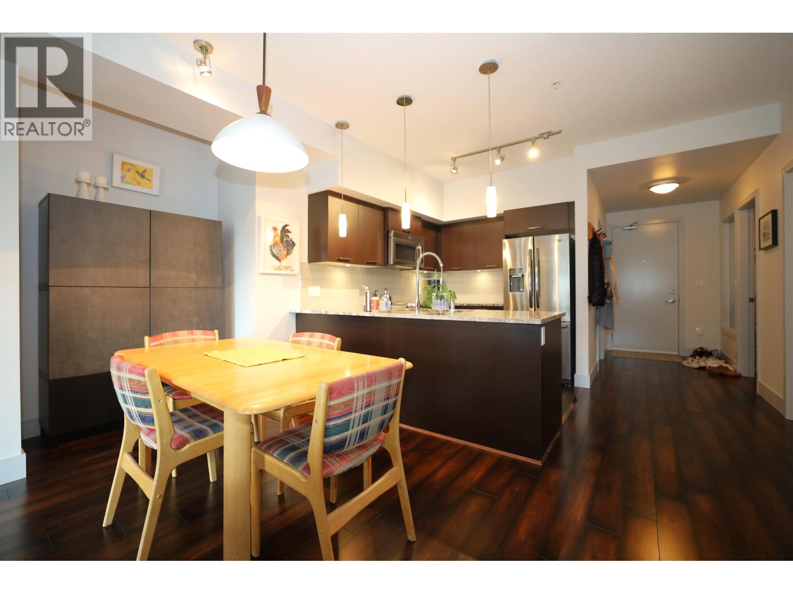5682 Wharf Avenue Unit 209, Sechelt, BC V7Z 0J3