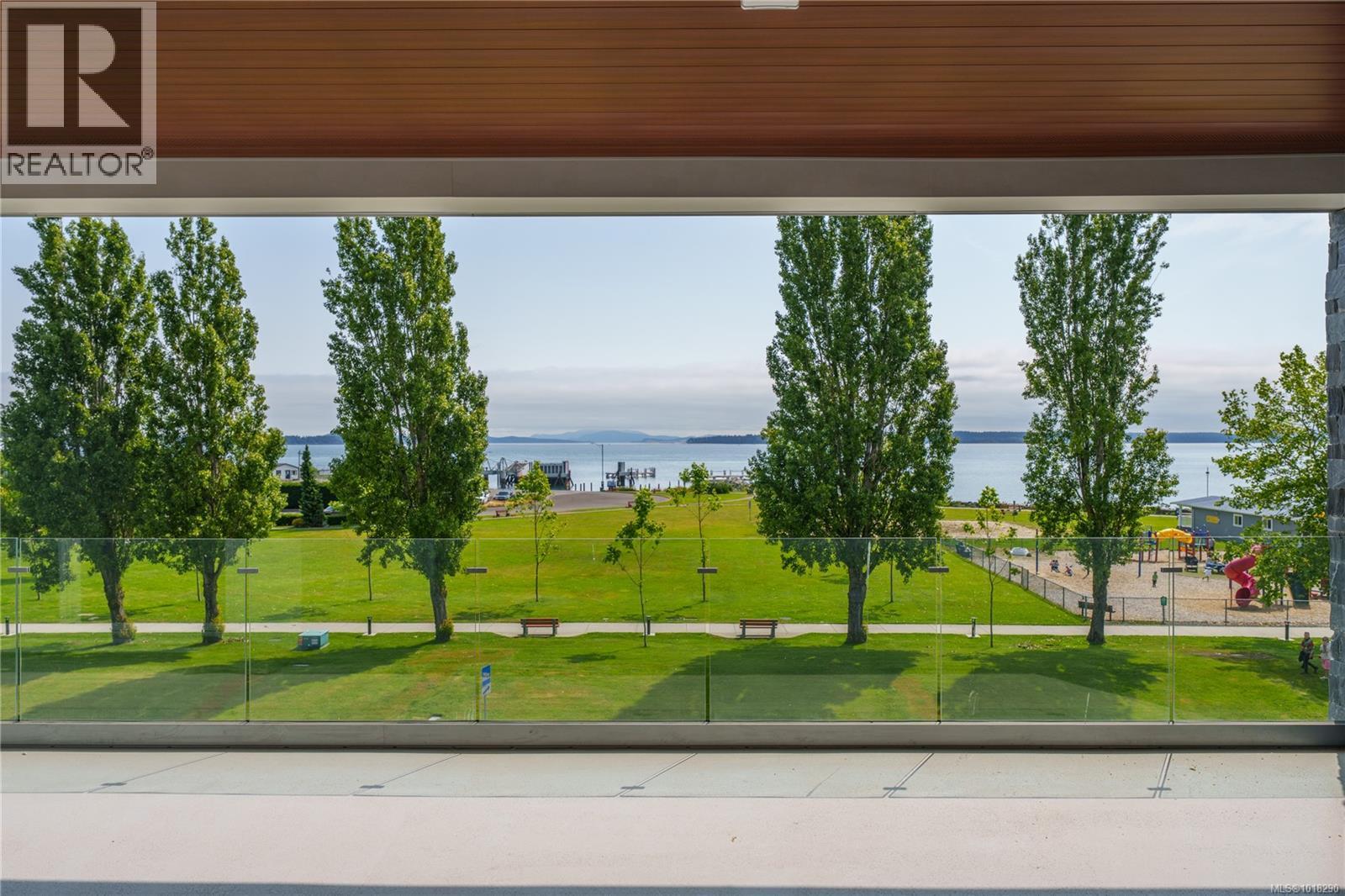 9570 Fifth St Unit 302 St, Sidney, BC V8L 2W5