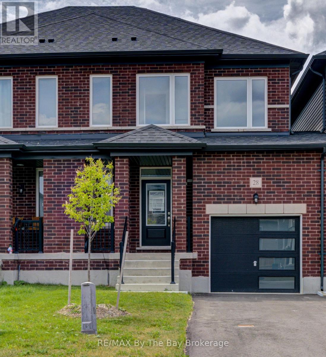 28 Autumn Dr, Wasaga Beach, ON L9Z 0K7