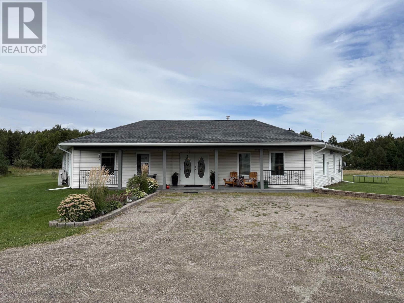 2250 Mutz Rd, Devlin, ON P0W 1C0