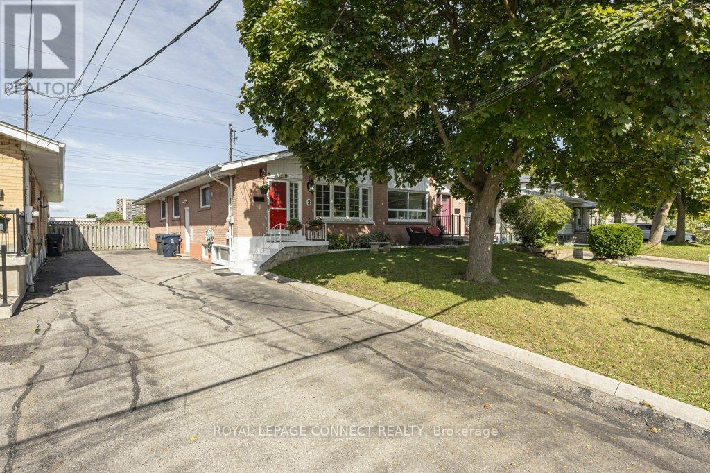 2 Ailsa Craig Ct, Toronto Westminster-branson, ON M2R 2B8
