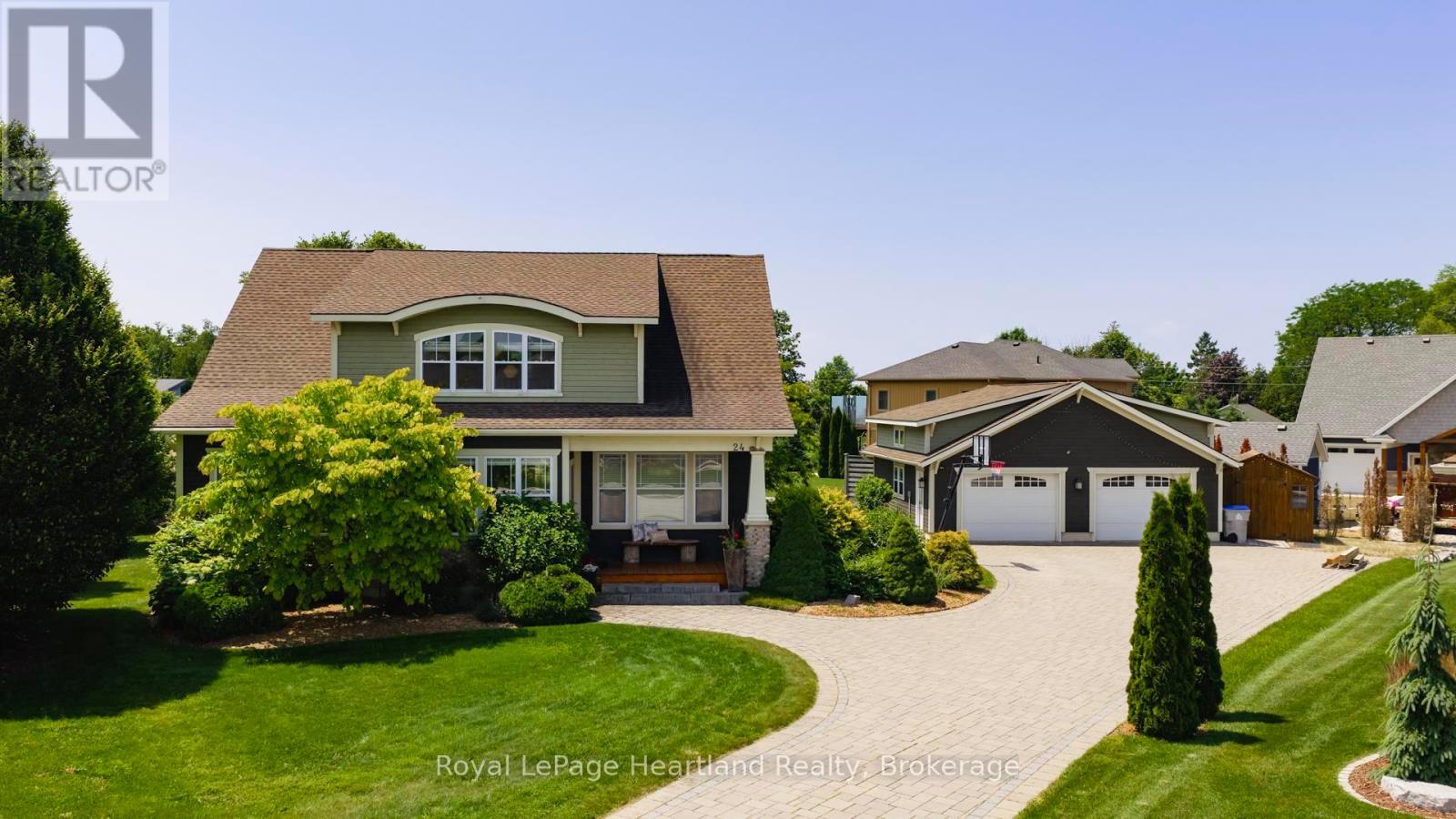 24 Thimbleweed Dr, Bluewater, ON N0M 1G0
