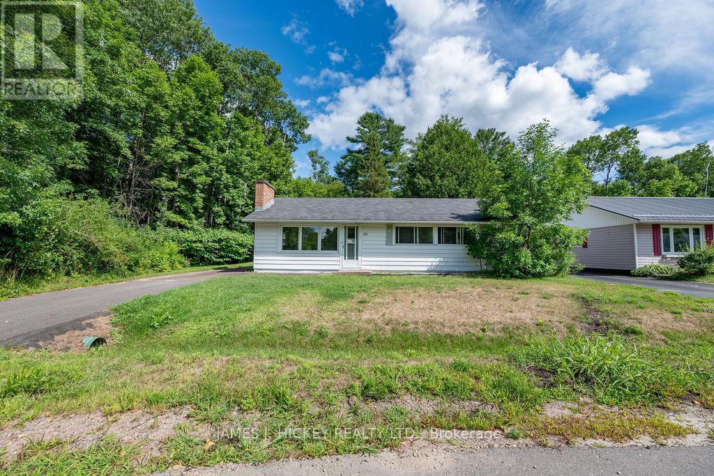 30 Lasalle Dr, Deep River, ON K0J 1P0