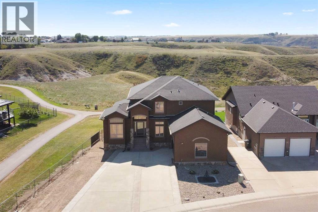 603 Jesmond Pt SW, Redcliff, AB T0J 2P2