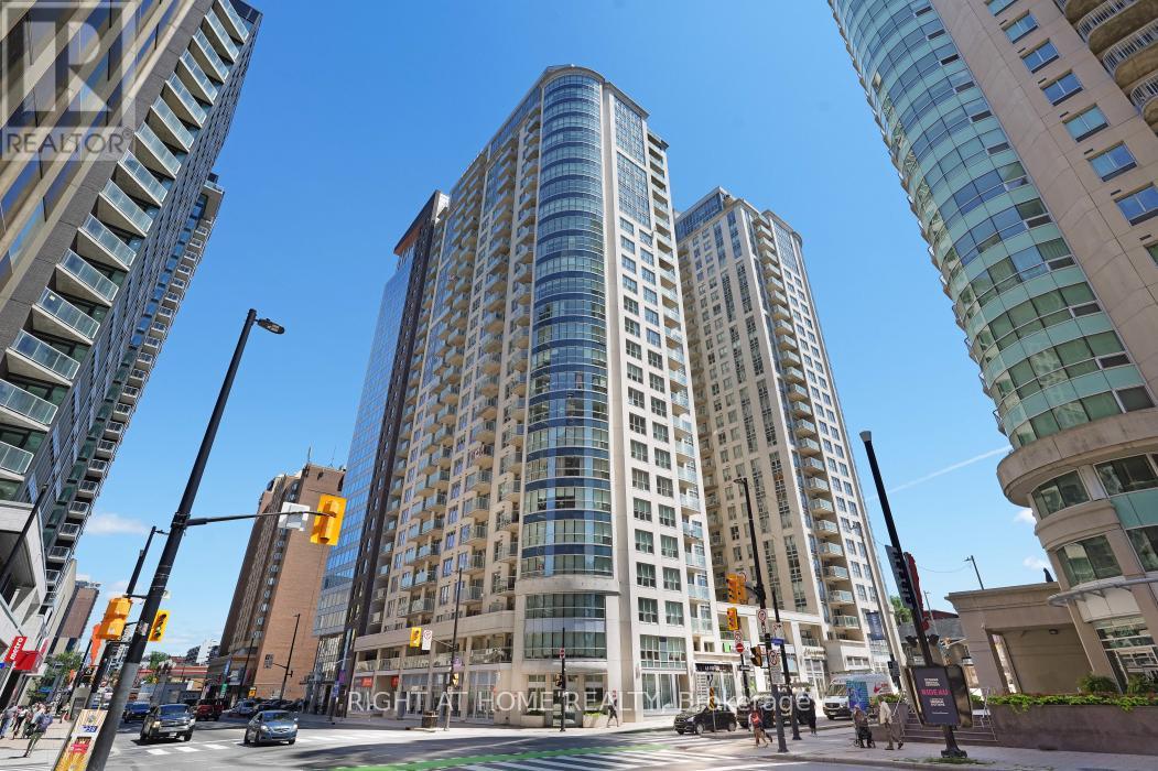 2802 242 Rideau St, Ottawa, ON K1N 0B7