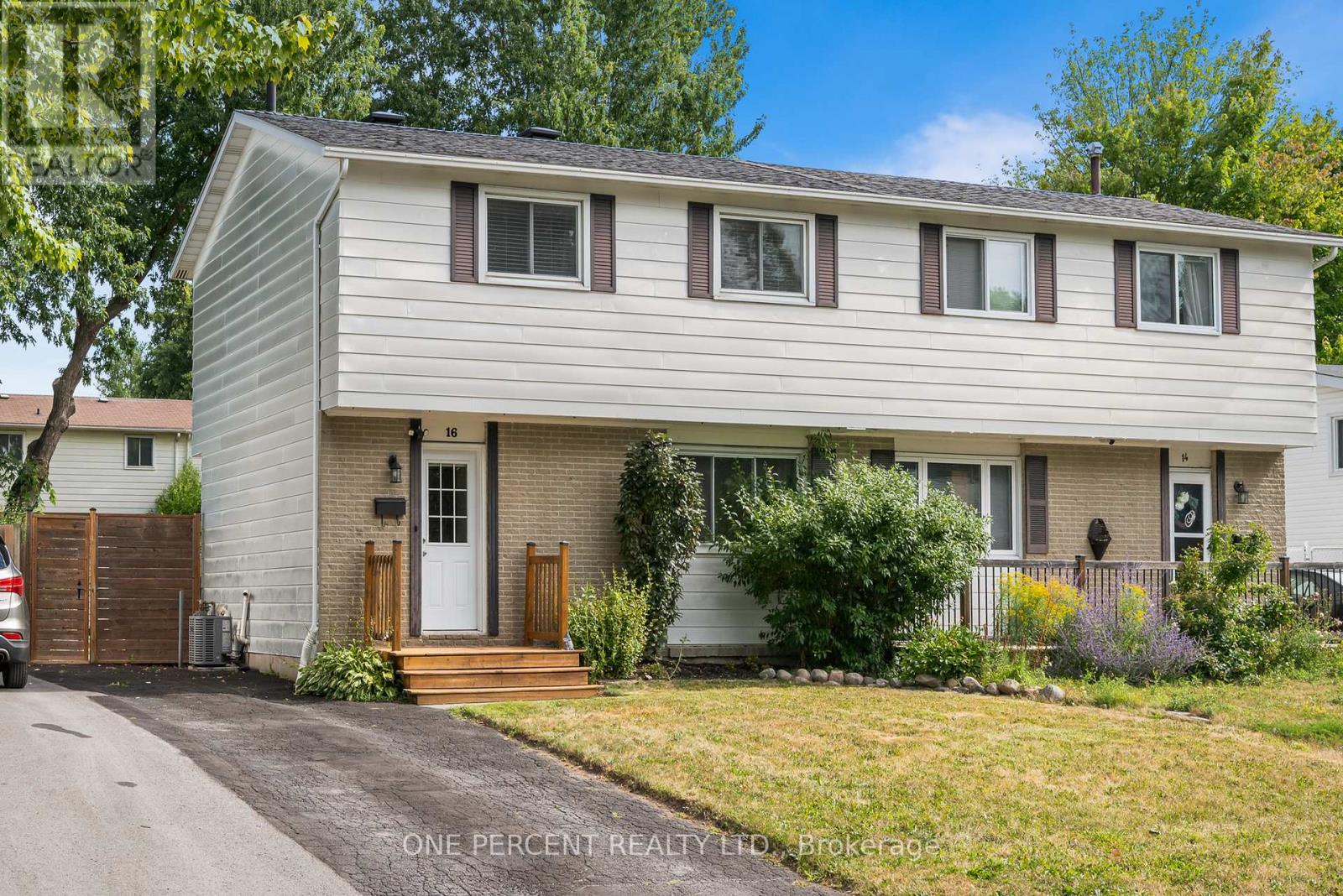 16 Shouldice Cres, Ottawa, ON K2L 1M9
