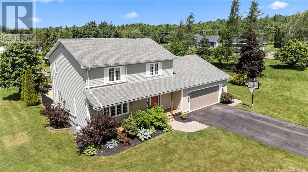 7 Senate Dr, Moncton, NB E1G 4H2