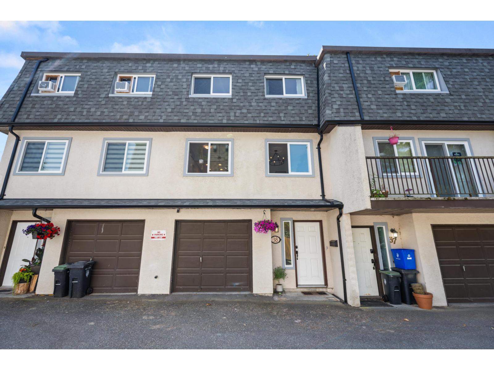 27125 31a Avenue Unit 38, Langley, BC V4W 3H7
