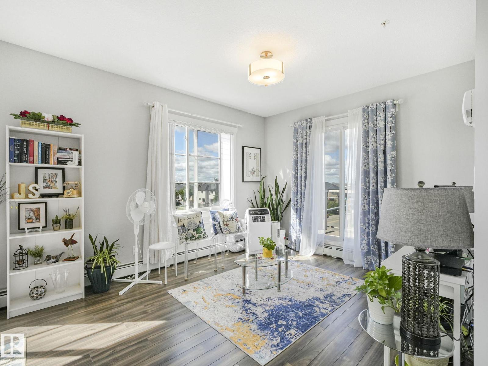 812 Welsh Drive South West #312, Edmonton, AB T6X 1Y7