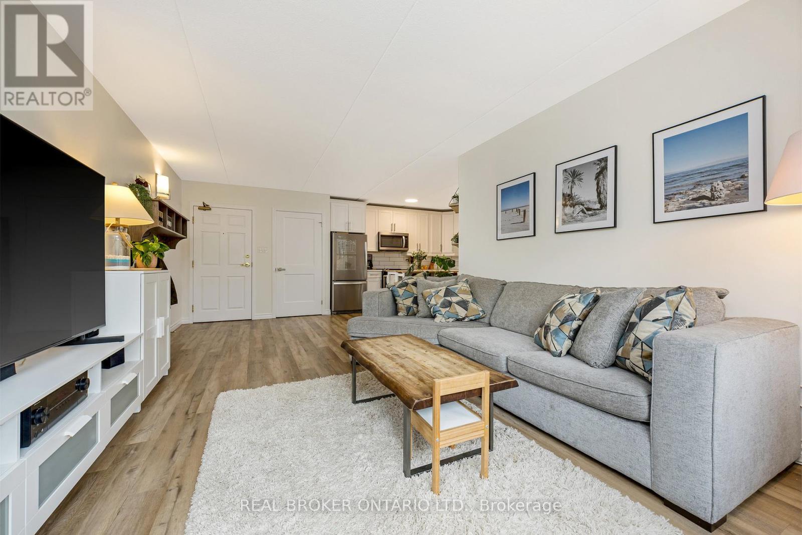 203 264 Alma St, Guelph/Eramosa, ON N0B 2K0