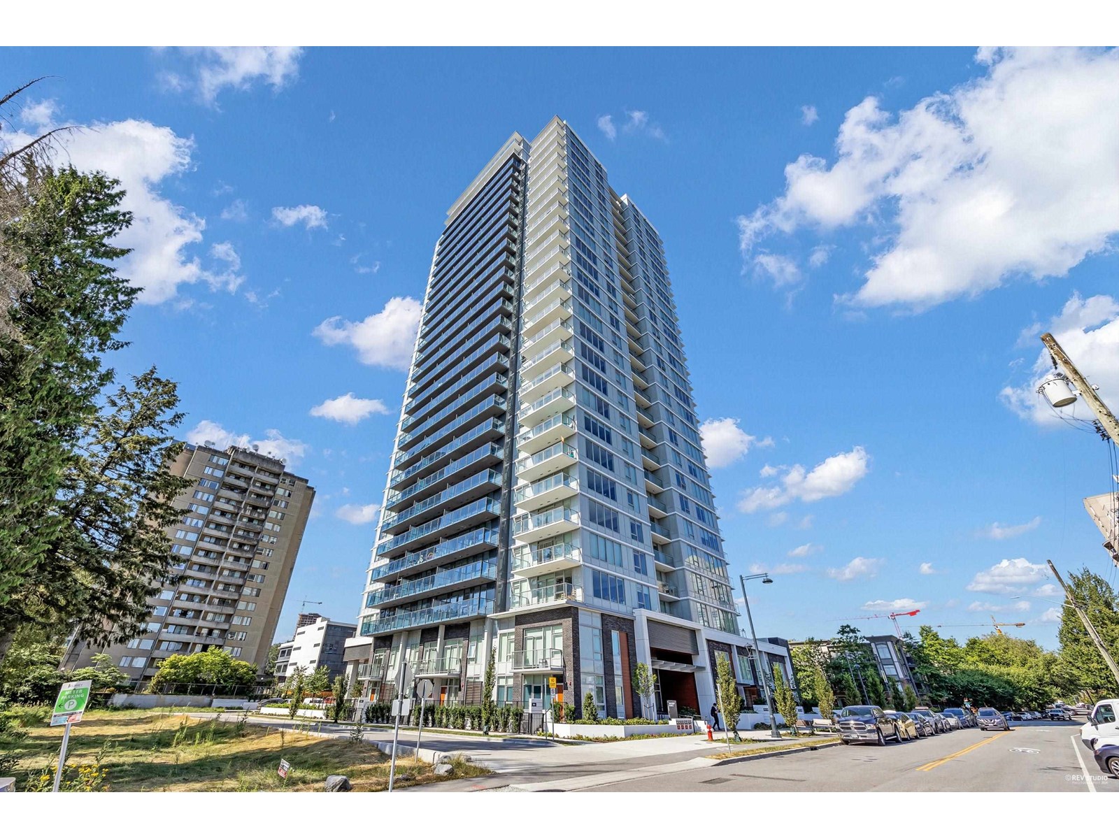 13428 105 Avenue Unit 907, Surrey, BC V3T 0S6