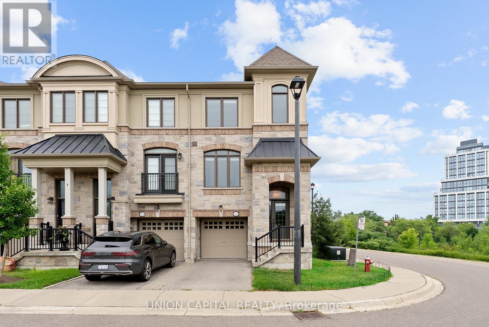 1210 Beachcomber Rd, Mississauga, ON L5G 1H9