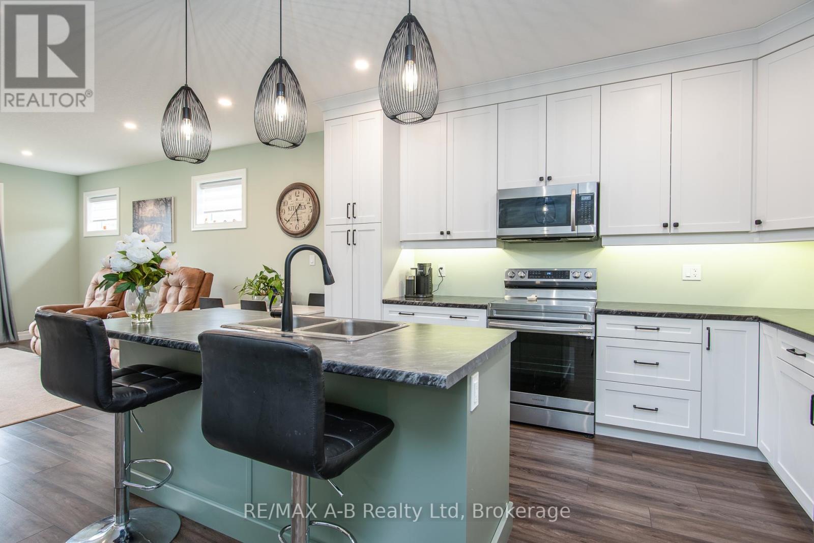 172 Hooper St, St. Marys, ON N4X 0C1