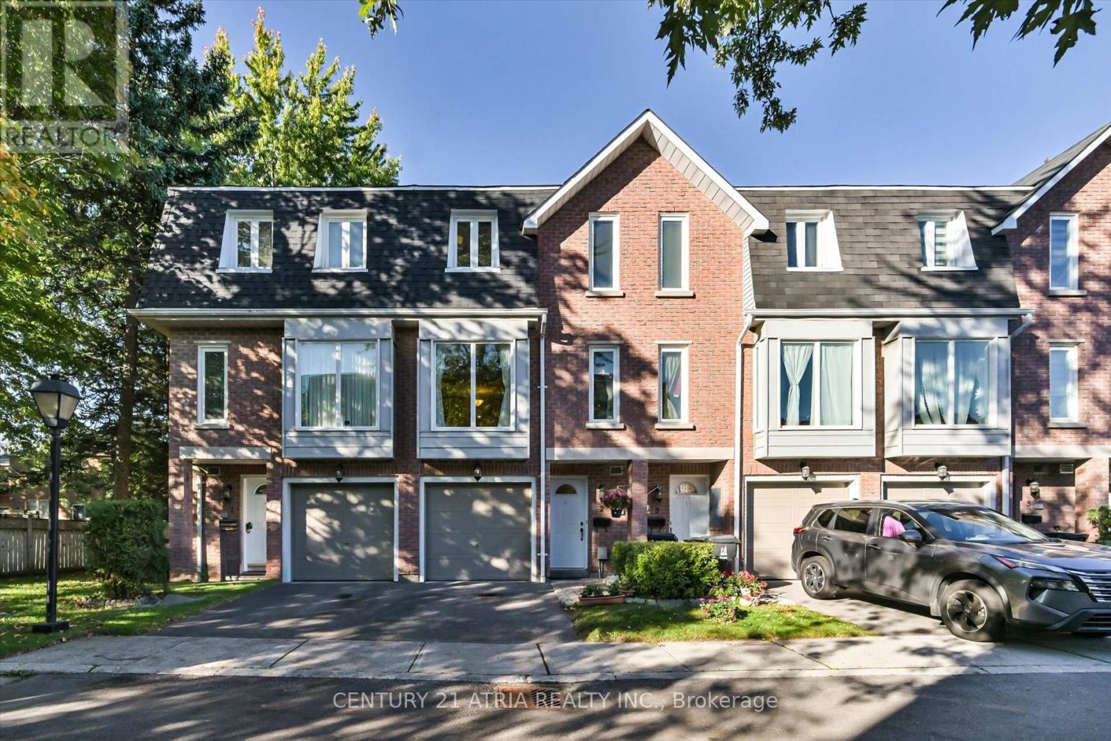 2 3500 Brimely Rd, Toronto, ON M1V 5K6