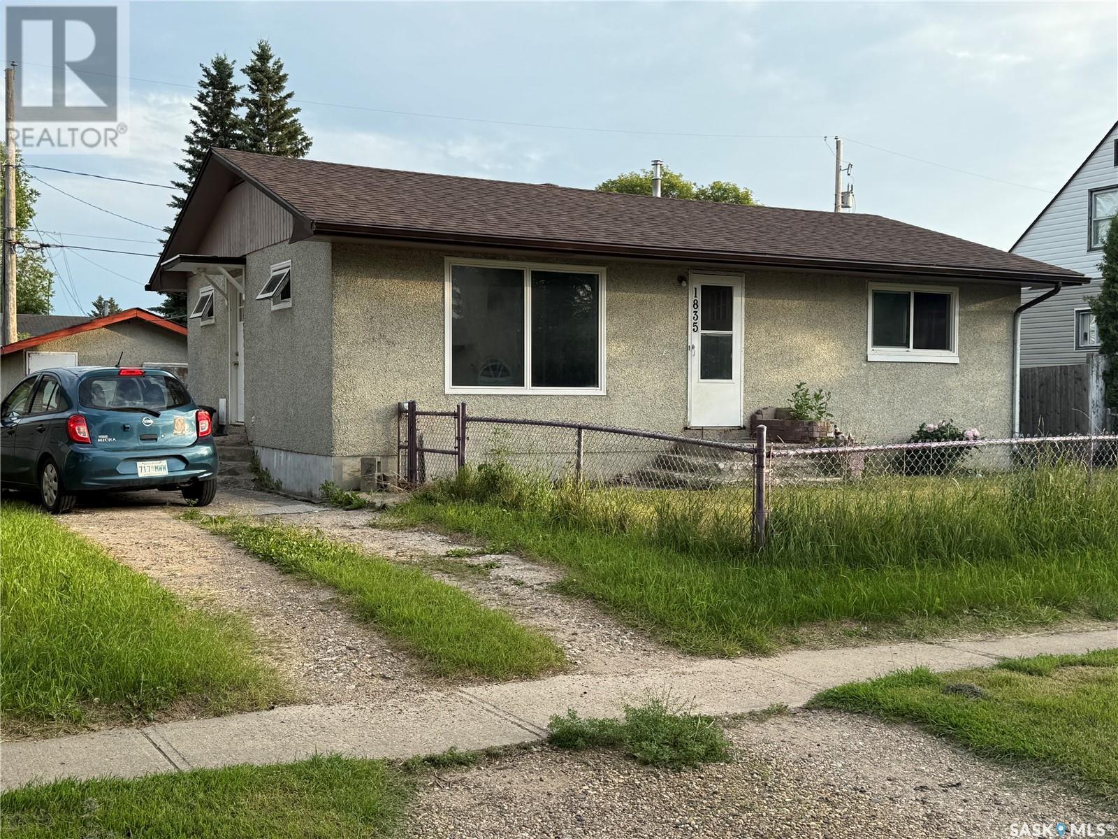 1835 15 Street West, Prince Albert, SK S6V 3T8