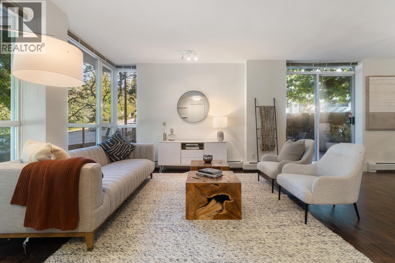 188 Chesterfield Ave, North Vancouver, BC V7M 0A4