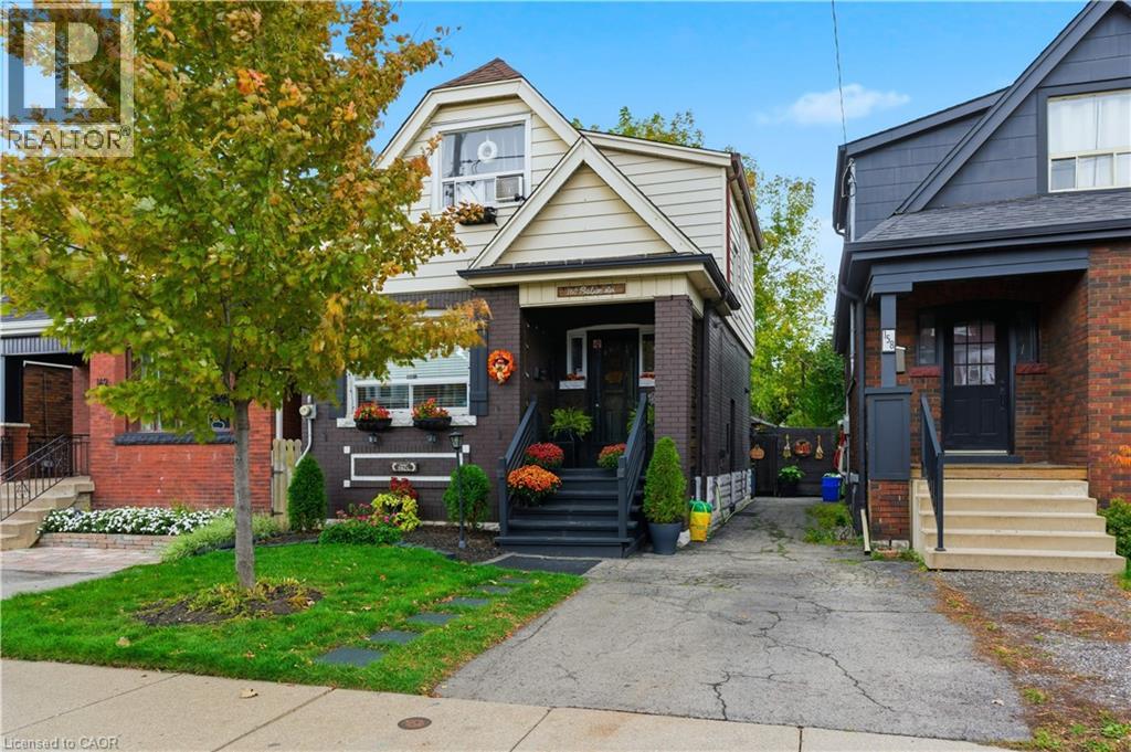 160 Balsam Ave N, Hamilton, ON L8L 6Y5