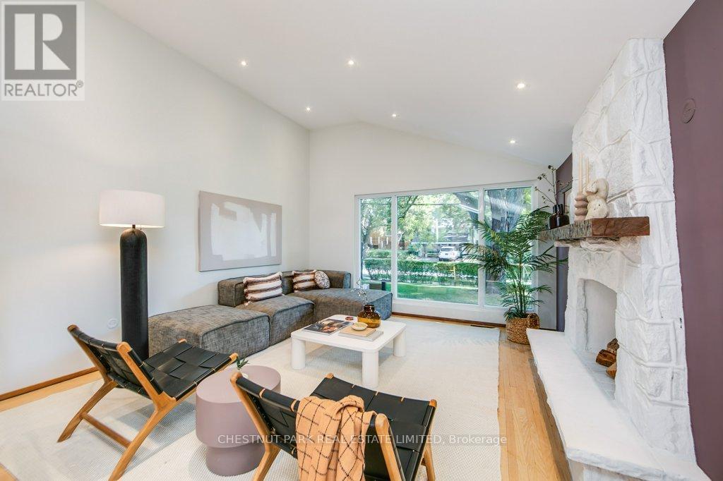 44 Brookridge Dr, Toronto, ON M1P 3M5