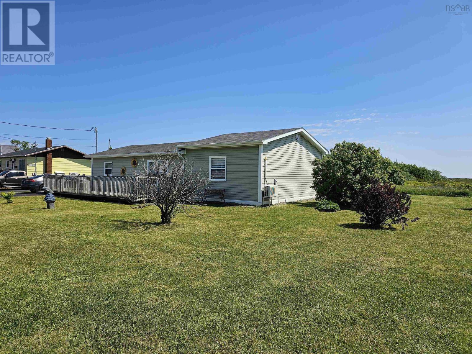 6 Peck St, Sydney Mines, NS B1V 1T9