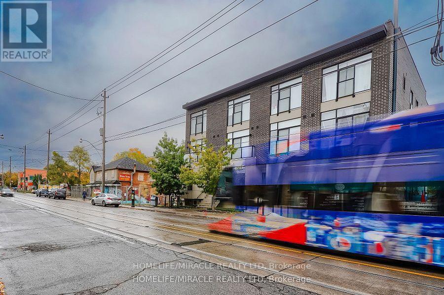 2 1331 Gerrard St E, Toronto, ON M4L 1Y8