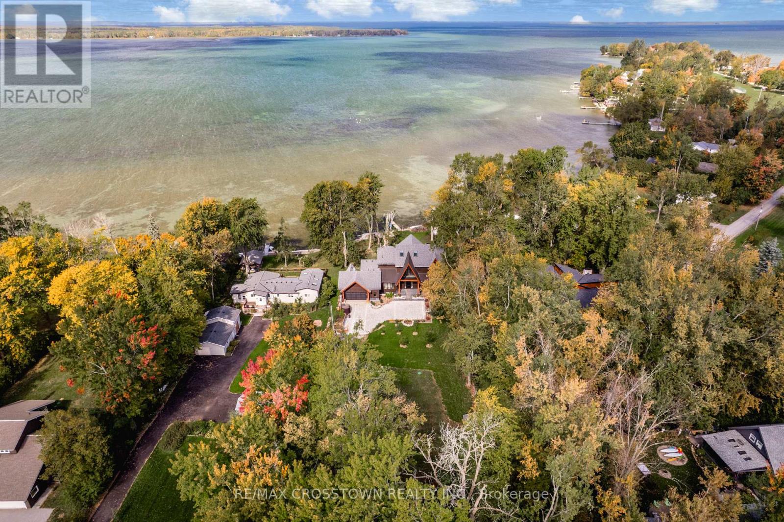 178 Moores Beach Rd, Georgina, ON L0E 1N0