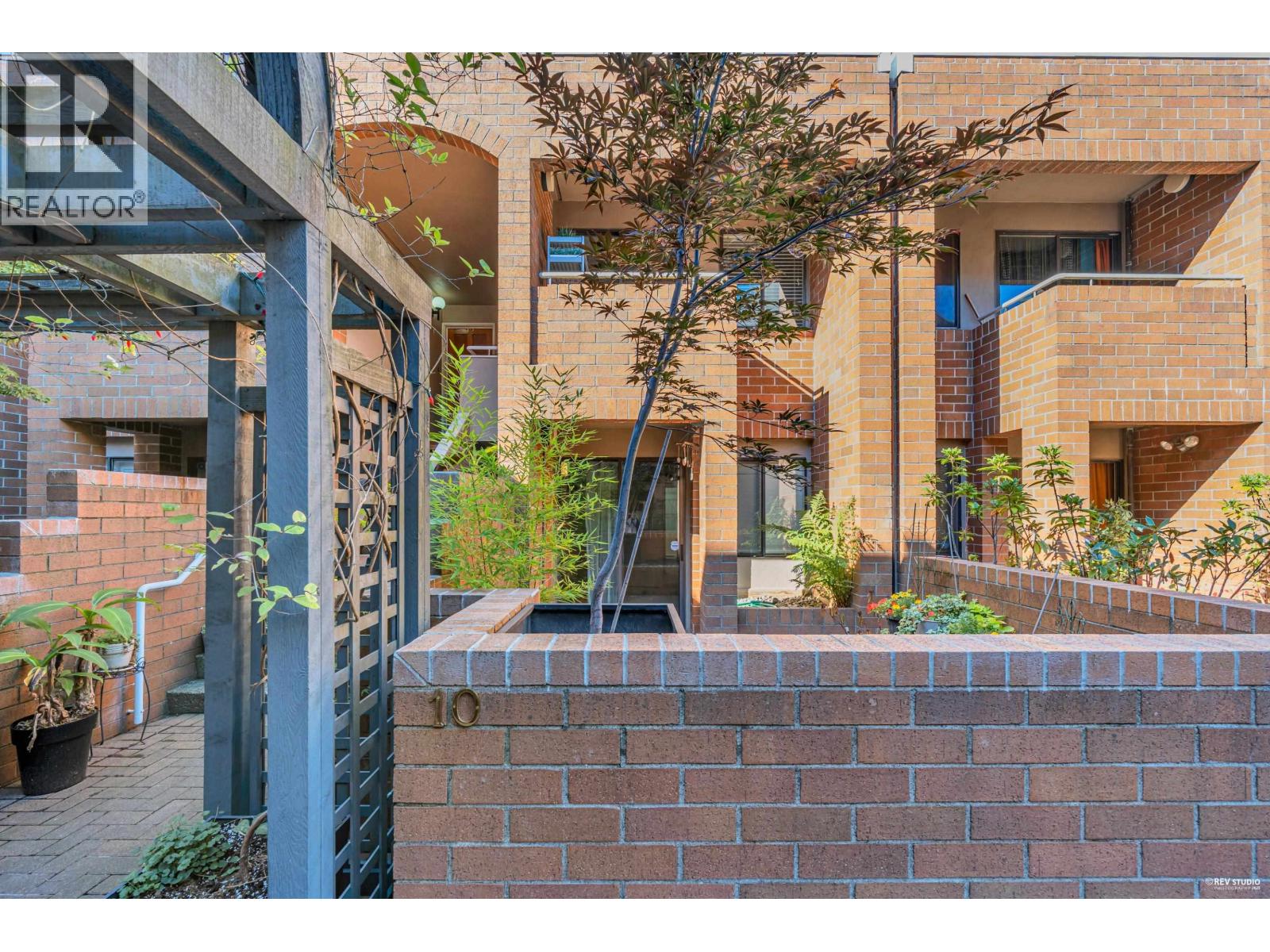 744 W 7th Avenue Unit 10, Vancouver, BC V5Z 1B8