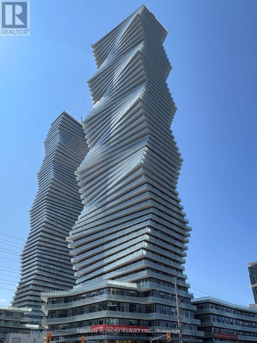 5207 3900 Confederation Pkwy, Mississauga, ON L5B 0M3