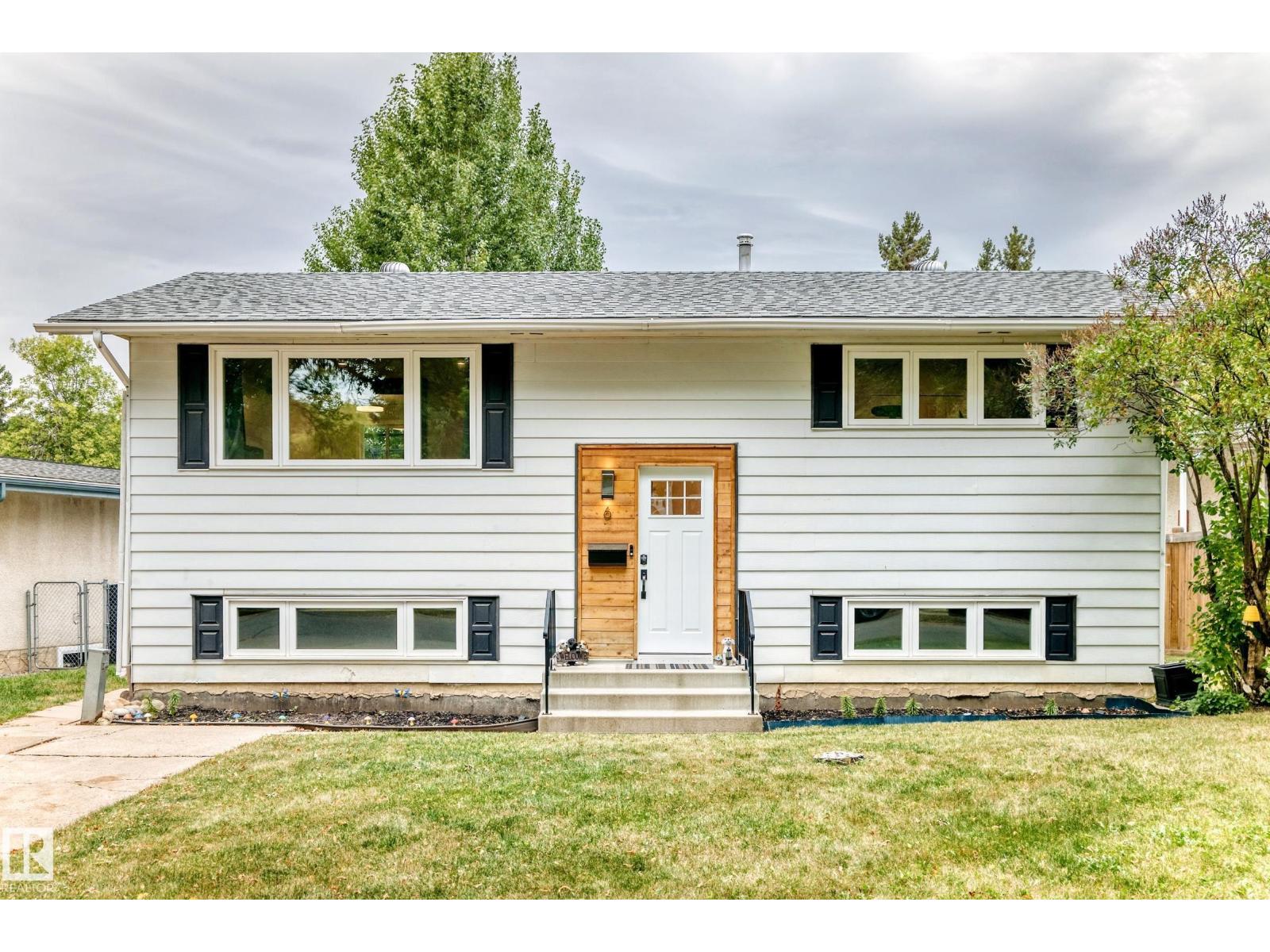 6 Beacon Cr, St. Albert, AB T8N 0A3