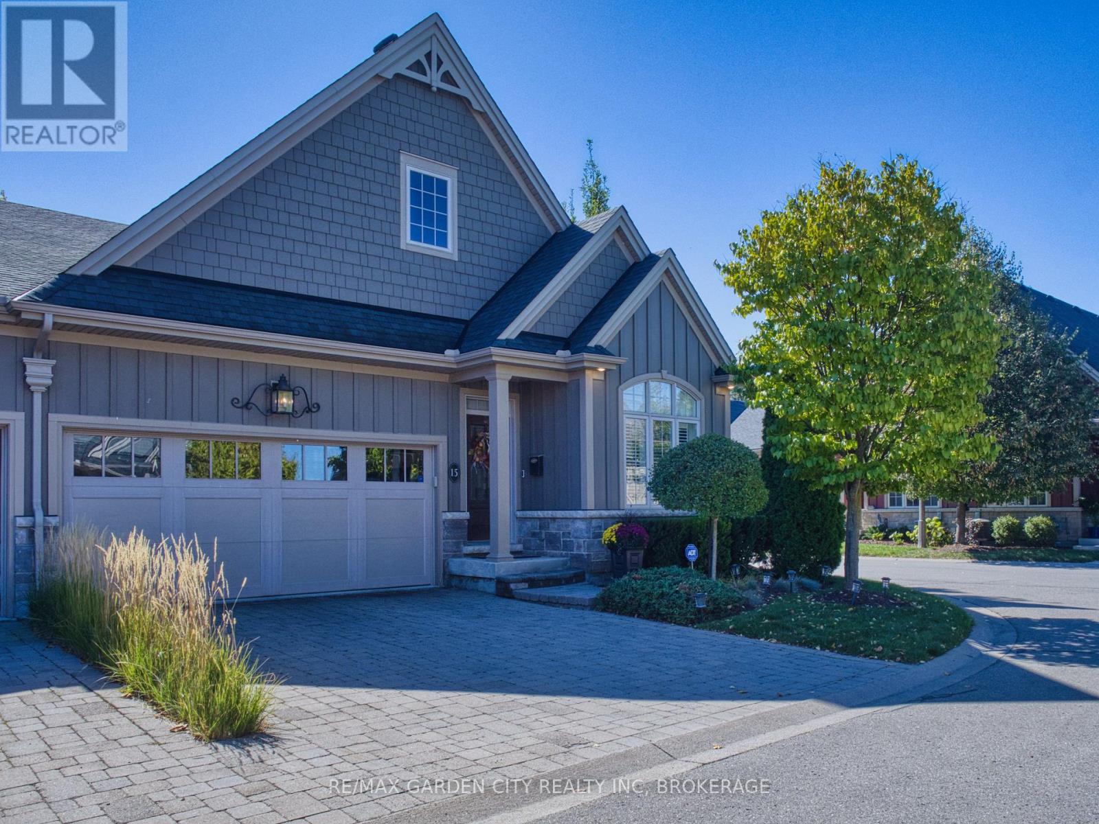 15 215 Vansickle Rd, St. Catharines, ON L2S 3T7