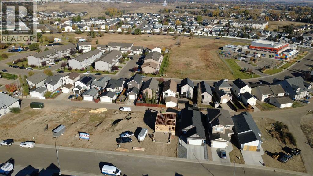 74 Sunwood Cres SW, Medicine Hat, AB T1B 4Y6
