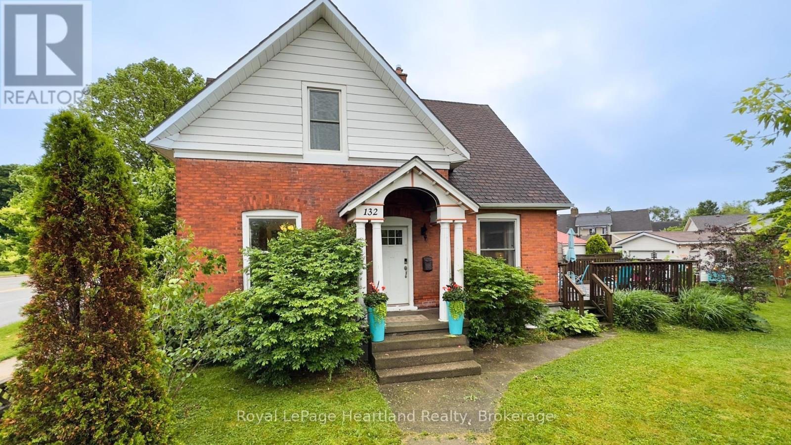 132 Elgin Ave E, Goderich, ON N7A 1K6