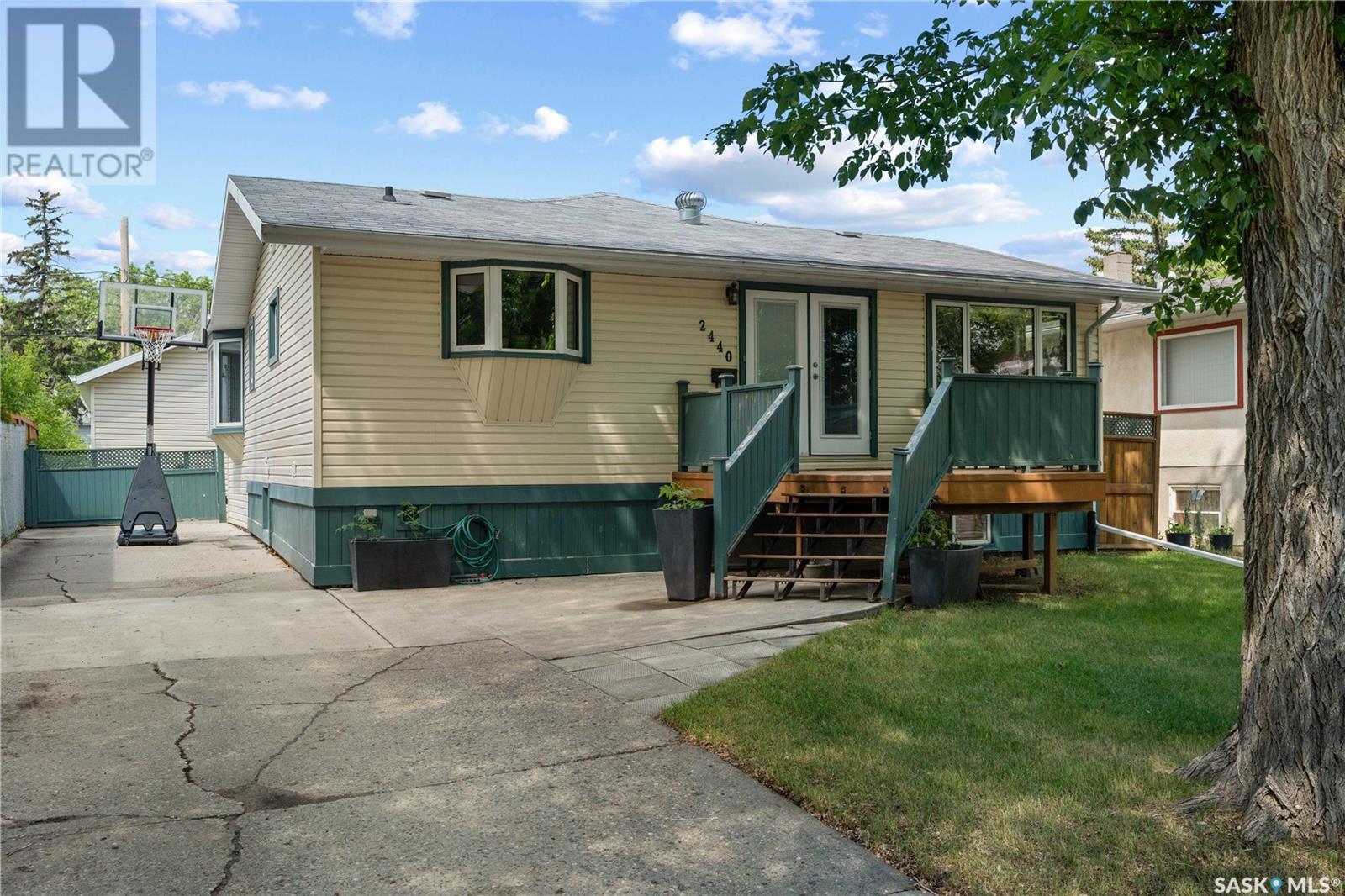 2440 Francis St, Regina, SK S4N 2P9
