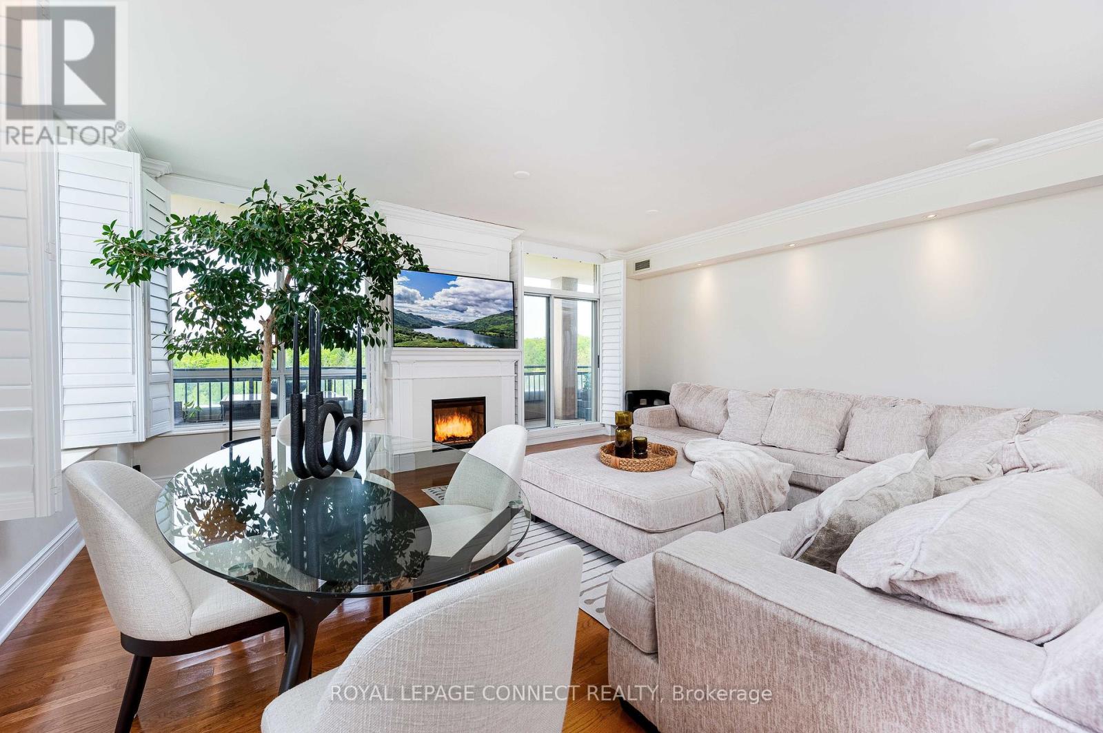 403 1101 Leslie St, Toronto, ON M3C 4G3