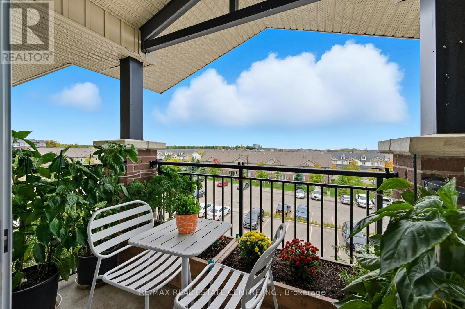 411 67 Kingsbury Sq, Guelph, ON N1L 0L3
