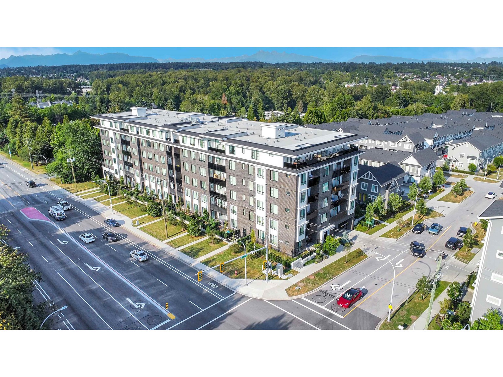 13623 81a Avenue Unit 220, Surrey, BC V3W 3N7